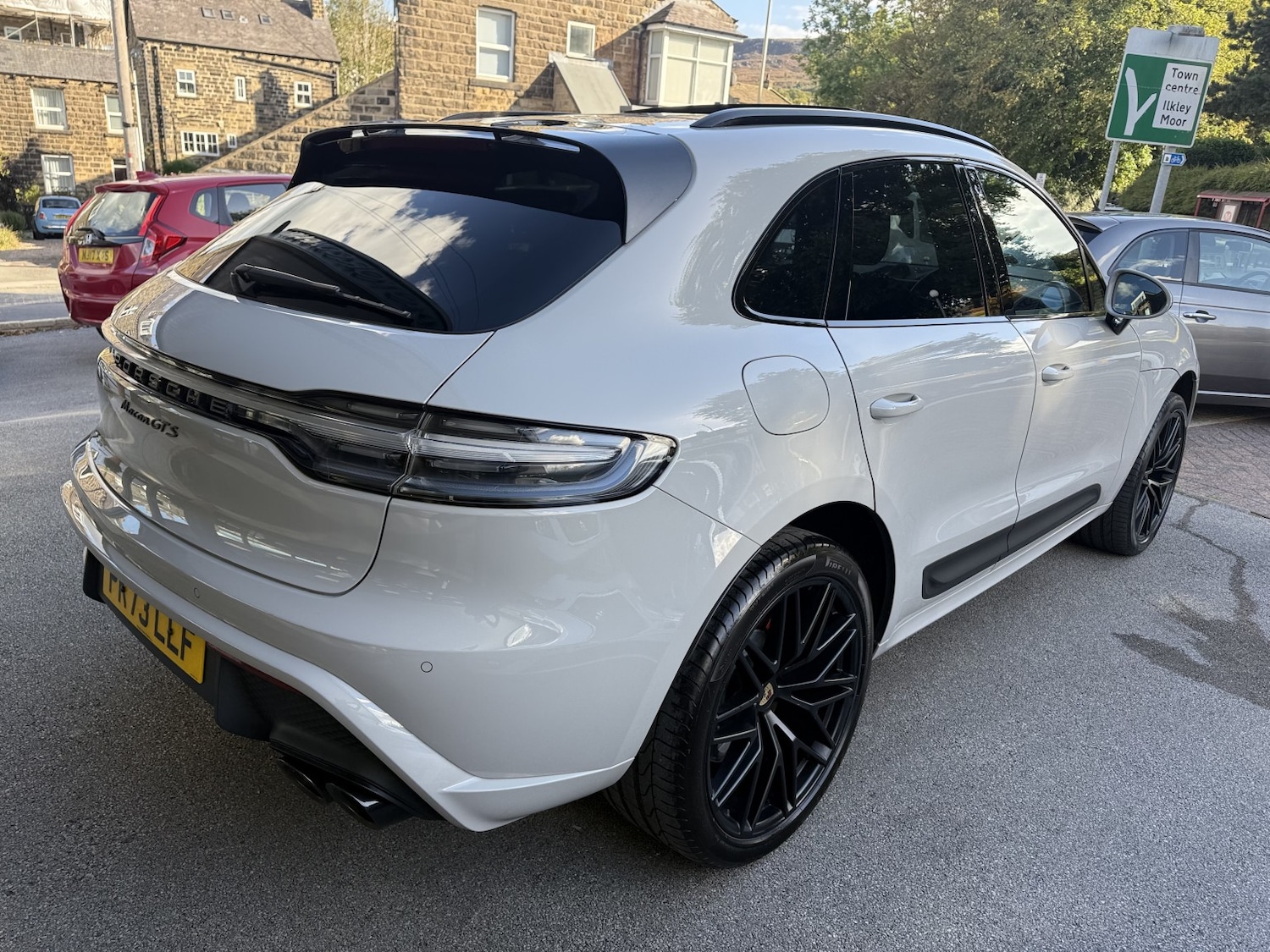 Used Porsche Macan 2023 for sale - 76478115: Photo 15
