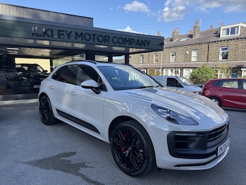 Used Porsche Macan 2023 for sale - 76478115: Photo