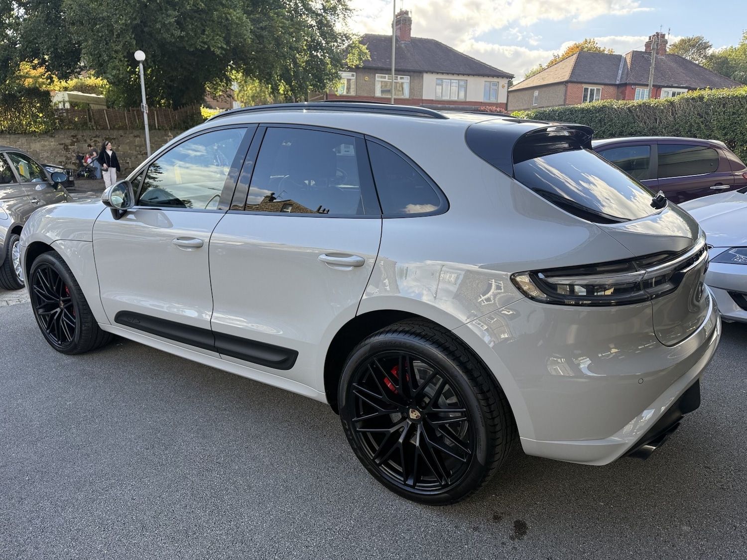 Used Porsche Macan 2023 for sale - 76478115: Photo 3