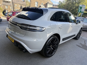 Used Porsche Macan 2023 for sale - 76478115: Photo