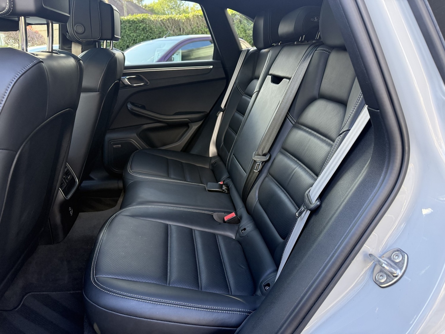 Used Porsche Macan 2023 for sale - 76478115: Photo 8