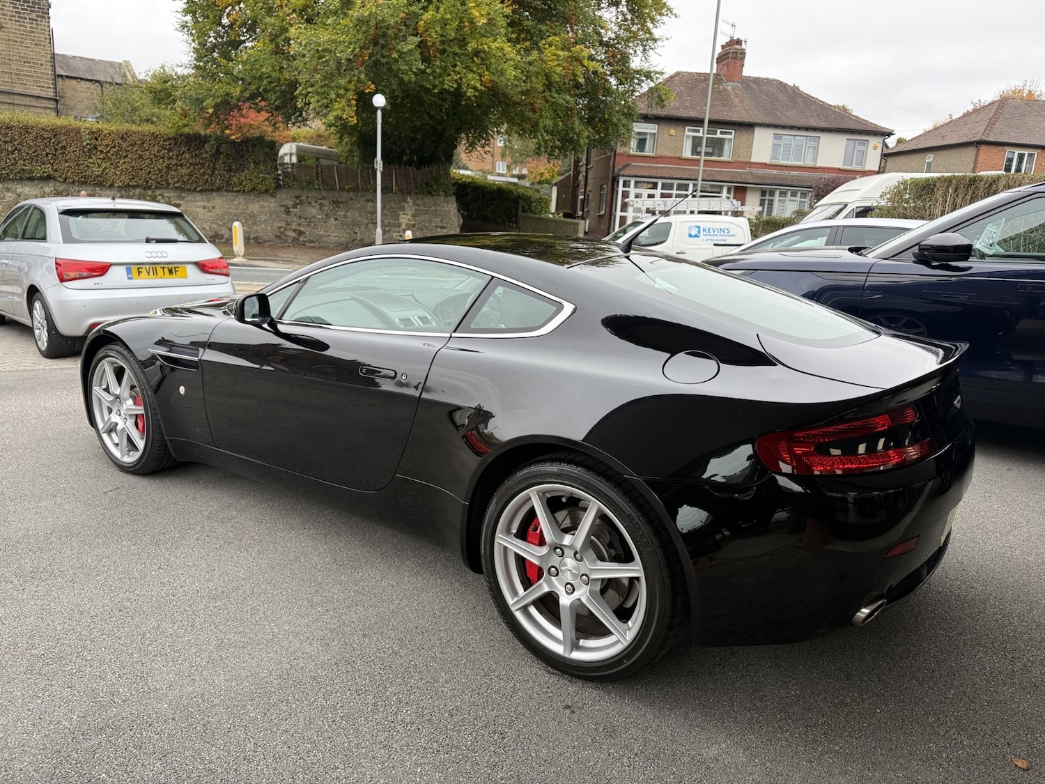 Used Aston Martin Vantage 2006 for sale - 76769615: Photo 2