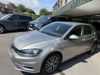 Used Volkswagen Golf 2017 for sale - 79531780: Photo