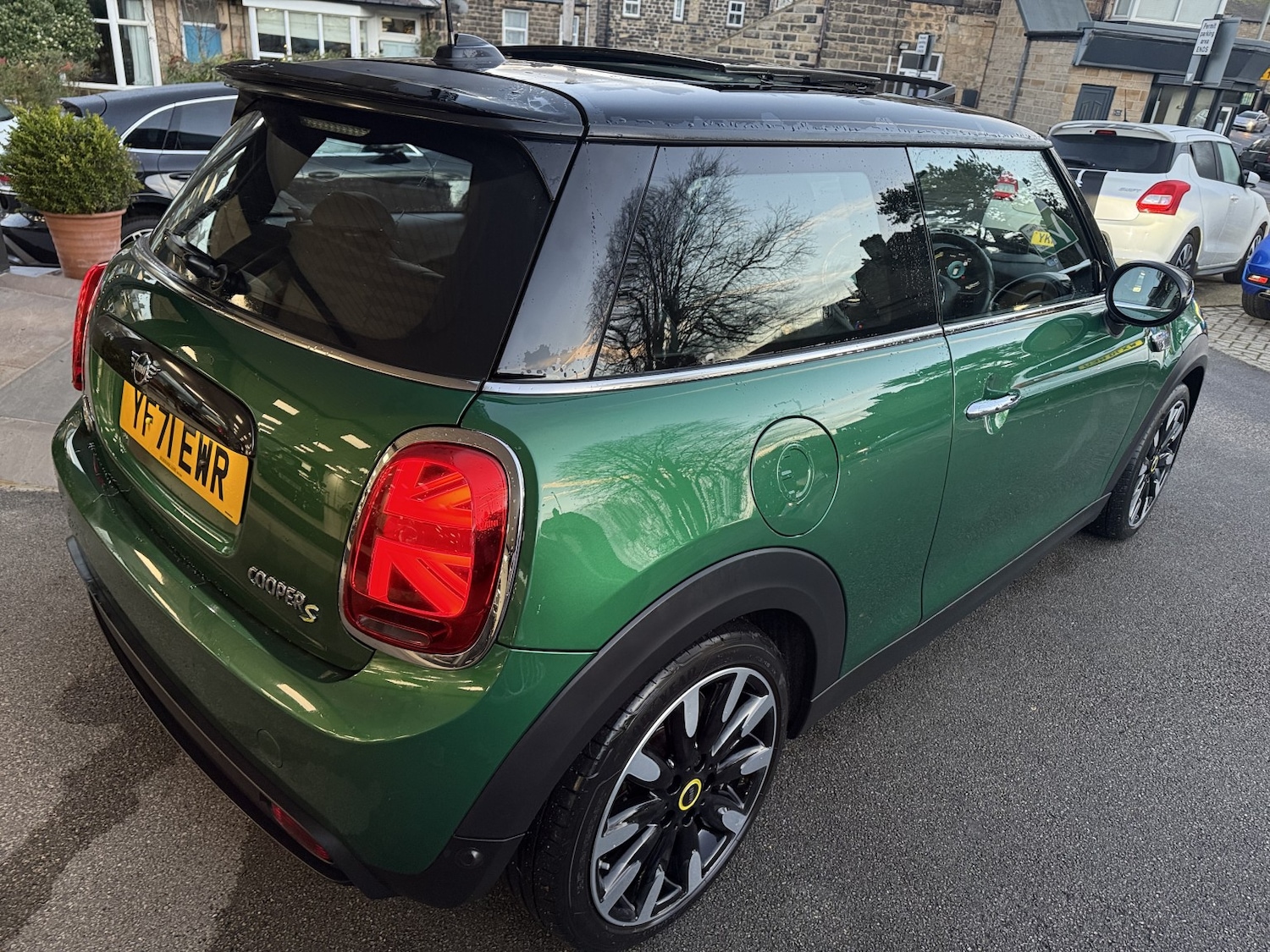 Used MINI Hatch 2021 for sale - 76924360: Photo 2