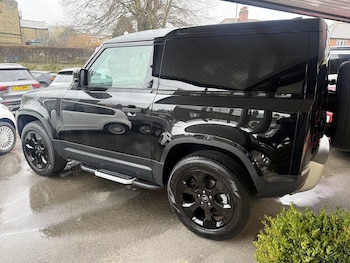 Used Land Rover Defender 90 2022 for sale - 78599692: Photo