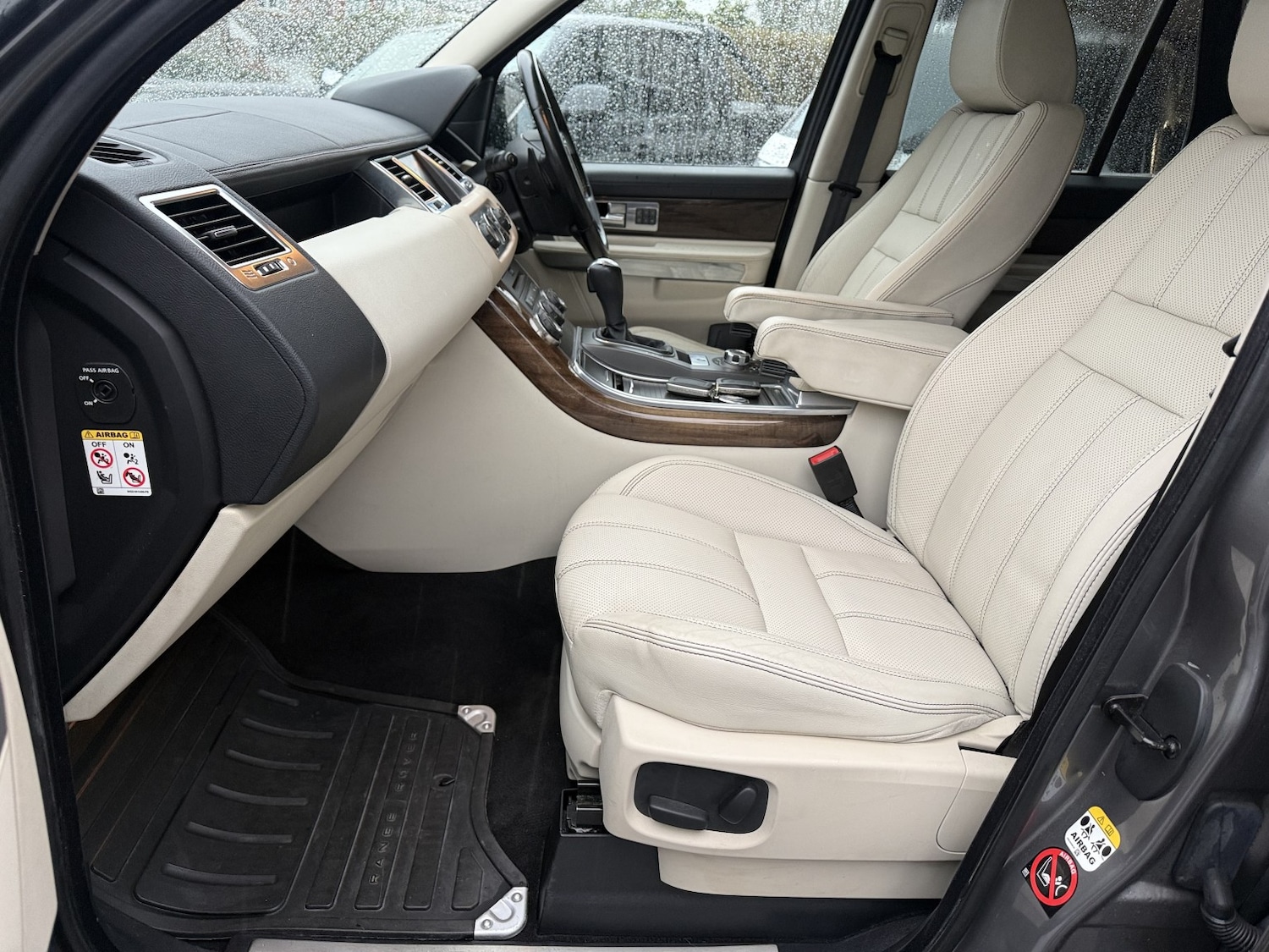 Used Land Rover Range Rover Sport 2010 for sale - 76986848: Photo 7