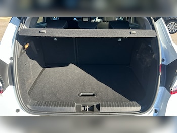 Used Renault Captur 2022 for sale - 77663363: Photo