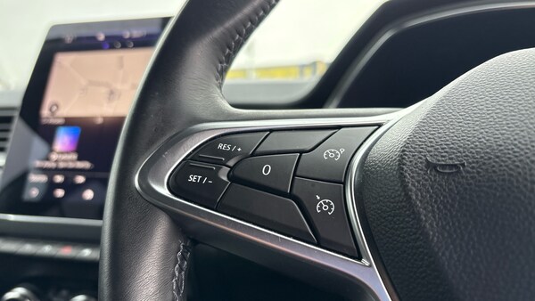 Used Renault Captur 2021 for sale - 76222104: Photo 23