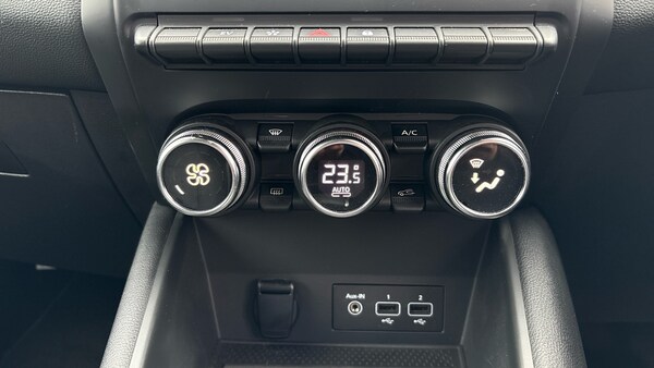 Used Renault Captur 2021 for sale - 76222104: Photo 34