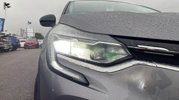 Used Renault Captur 2021 for sale - 76222104: Photo 43