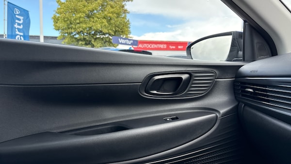 Used Hyundai i20 2021 for sale - 76005876: Photo 33