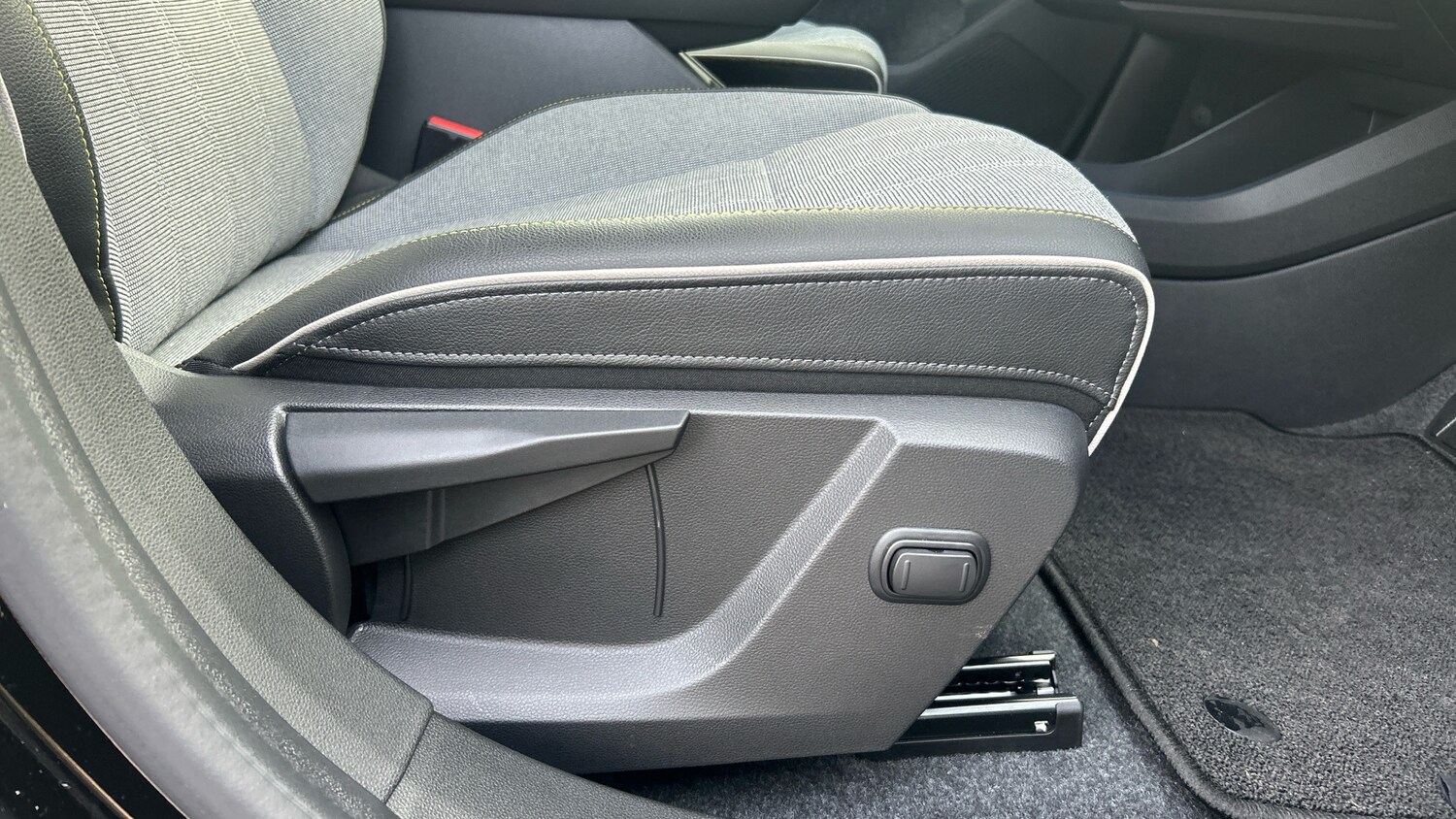 Used Renault Scenic E-Tech 2025 for sale - 76599891: Photo 33