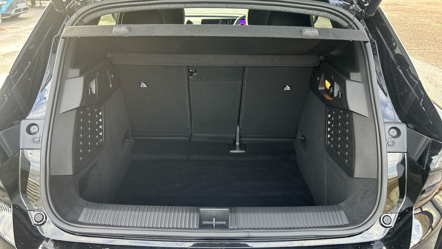 Used Renault Scenic E-Tech 2025 for sale - 76599891: Photo 4