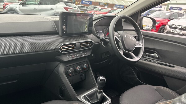 Used Dacia Sandero Stepway 2024 for sale - 76211599: Photo 9