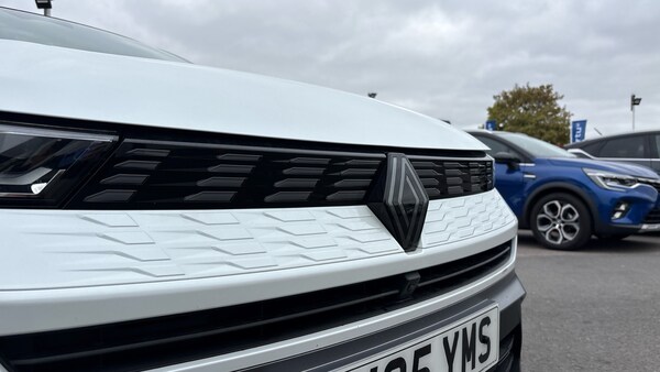 Used Renault Other 2025 for sale - 76211600: Photo 43