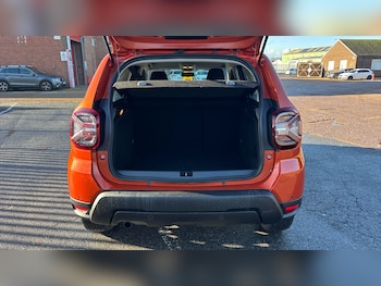 Used Dacia Duster 2023 for sale - 76578081: Photo
