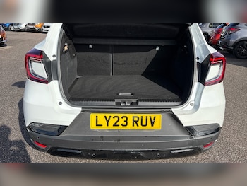 Used Renault Captur 2023 for sale - 75932345: Photo
