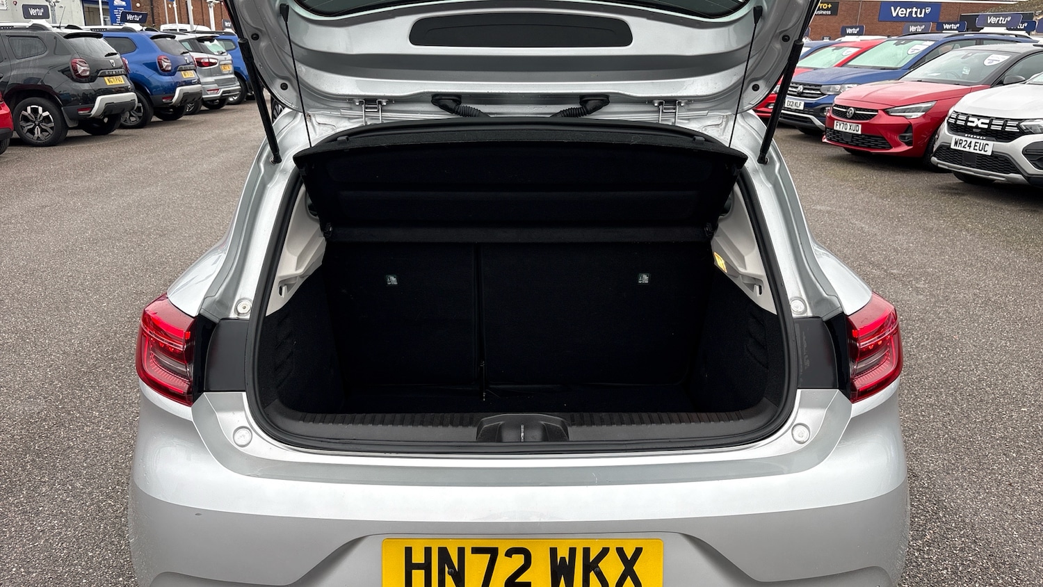 Used Renault Clio 2022 for sale - 76355444: Photo 4