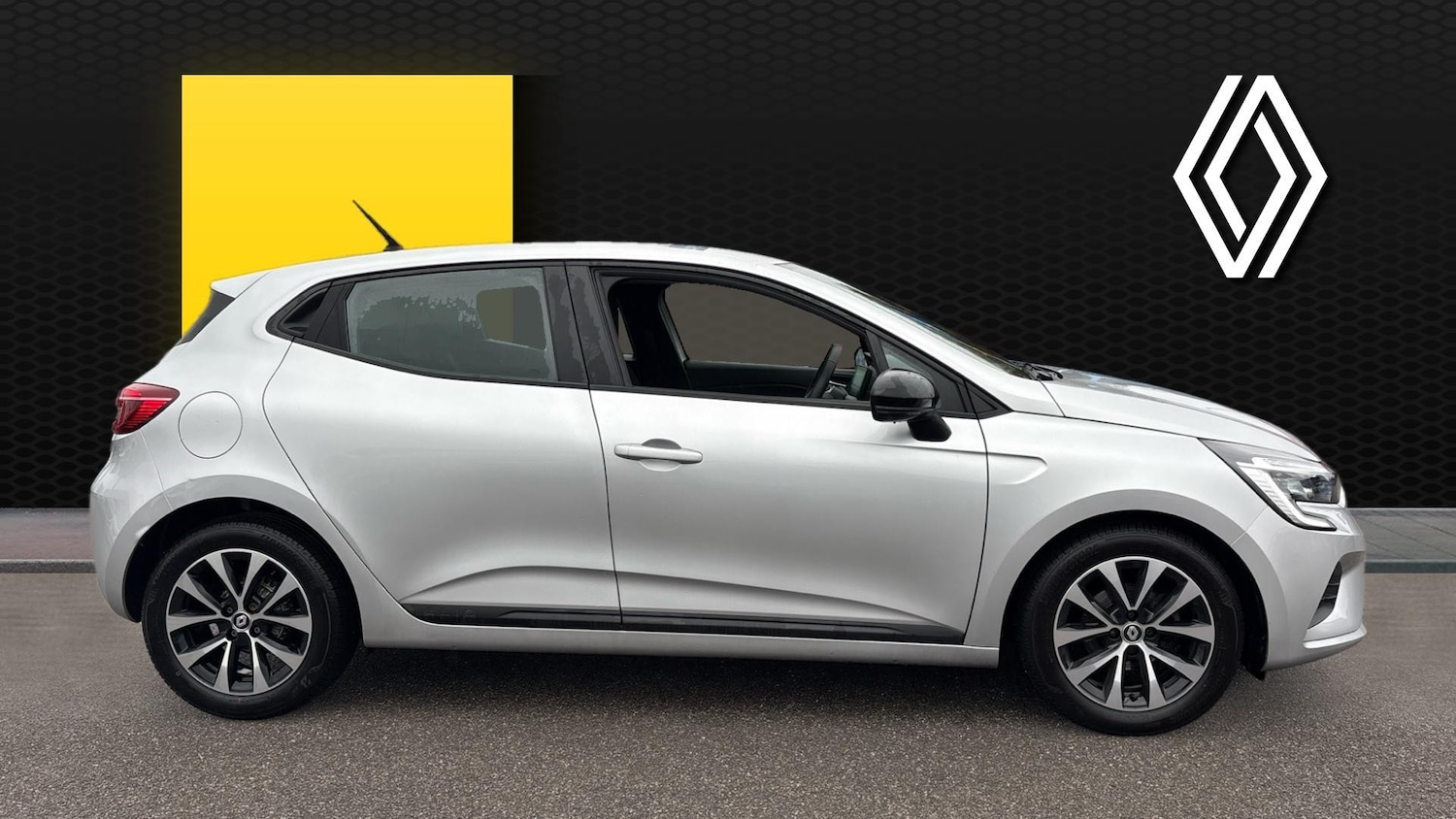 Used Renault Clio 2022 for sale - 76355444: Photo 5