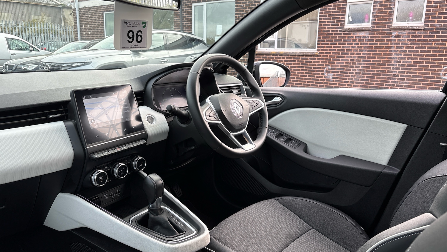 Used Renault Clio 2022 for sale - 76244725: Photo 9