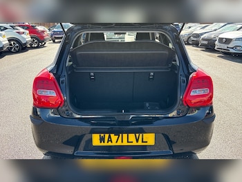 Used Suzuki Swift 2021 for sale - 75934341: Photo