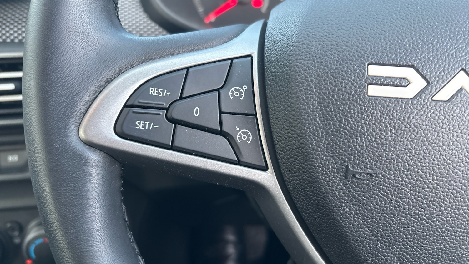 Used Dacia Sandero 2023 for sale - 76833936: Photo 33