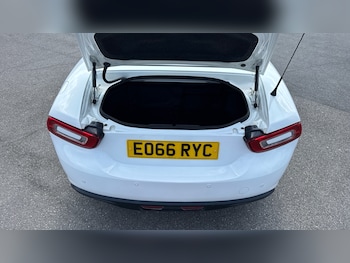 Used Fiat 124 Spider 2016 for sale - 79244139: Photo