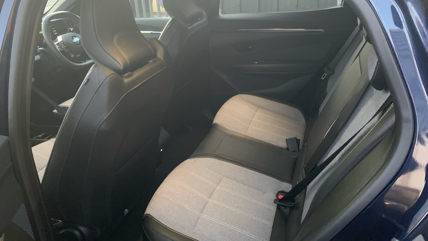 Used Renault Megane E Tech 2023 for sale - 76737952: Photo 16