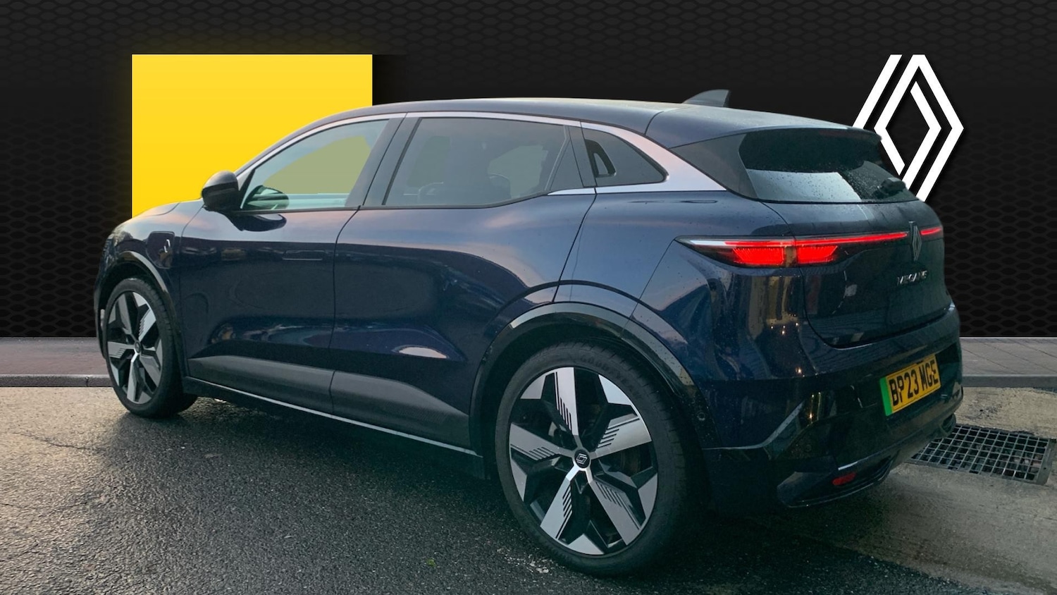 Used Renault Megane E Tech 2023 for sale - 76737952: Photo 2