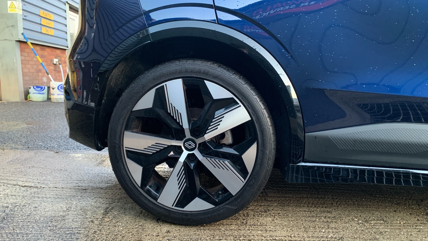 Used Renault Megane E Tech 2023 for sale - 76737952: Photo 7