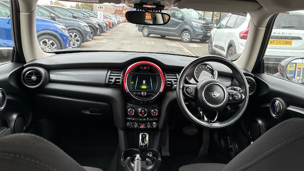 Used MINI Hatch 2018 for sale - 76222107: Photo 10
