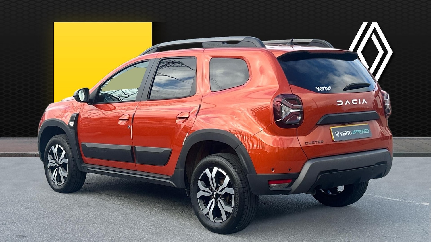Used Dacia Duster 2023 for sale - 76287145: Photo 2