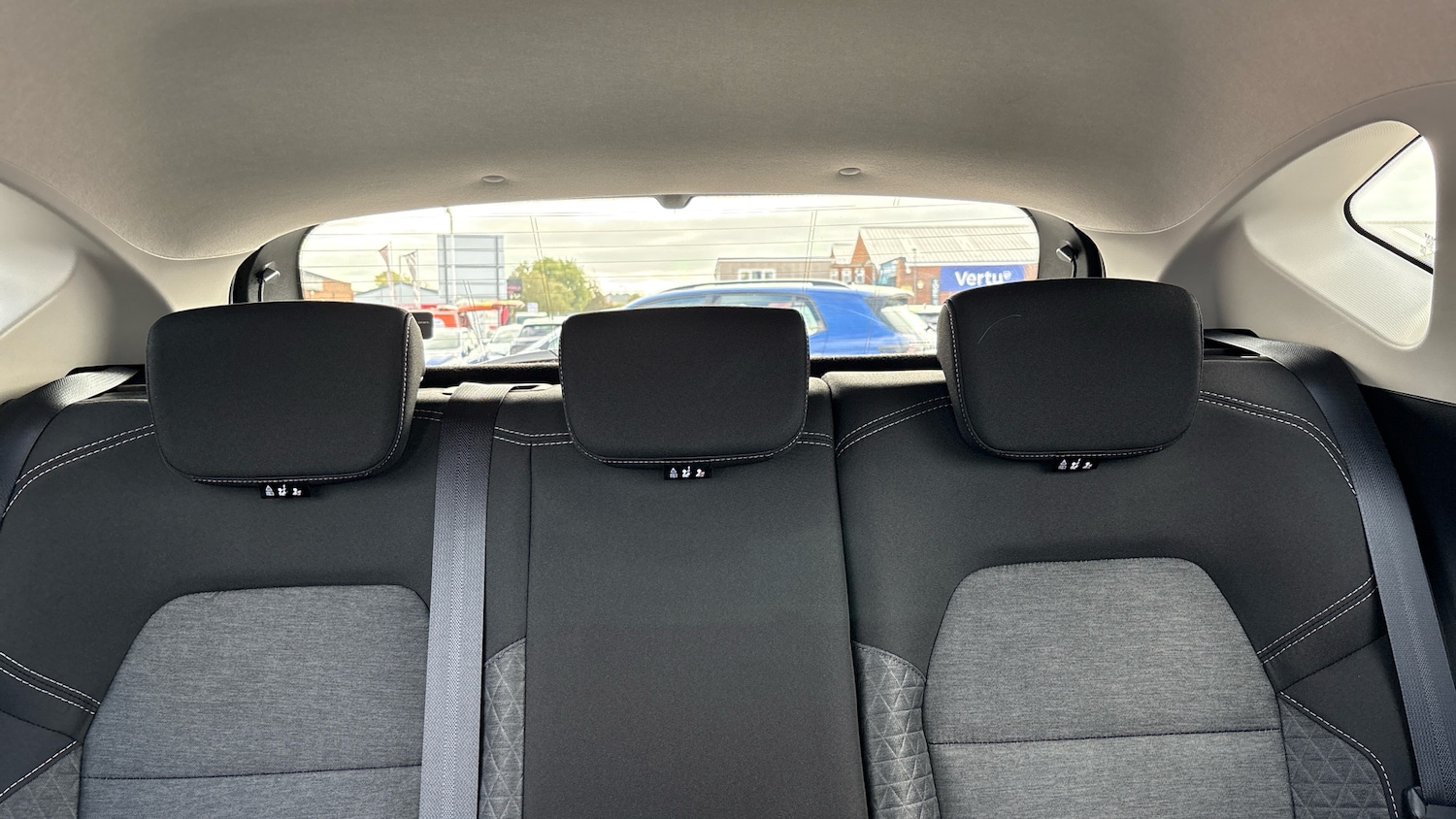 Used Renault Captur 2022 for sale - 76477809: Photo 15