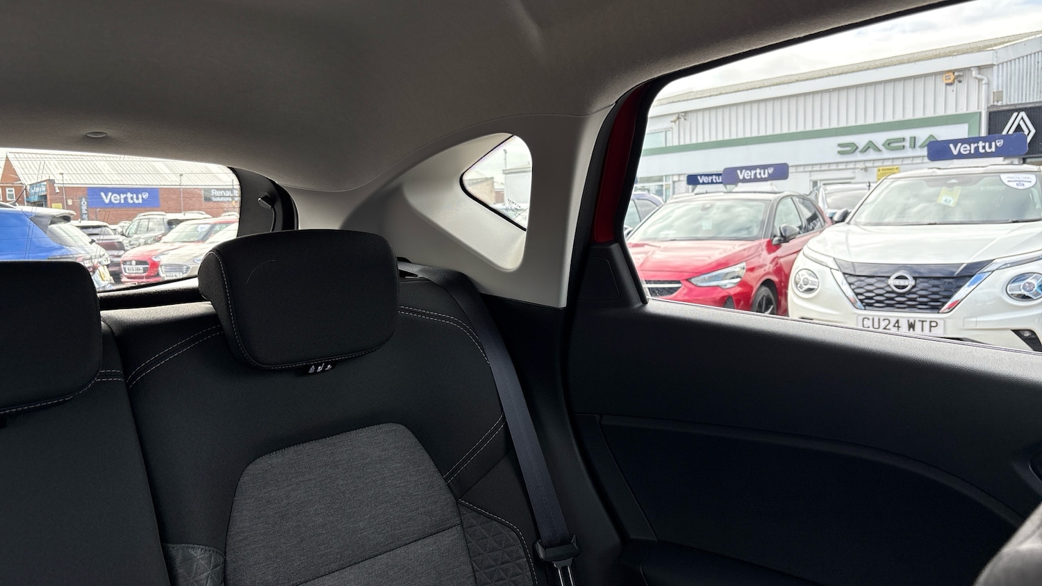 Used Renault Captur 2022 for sale - 76477809: Photo 29