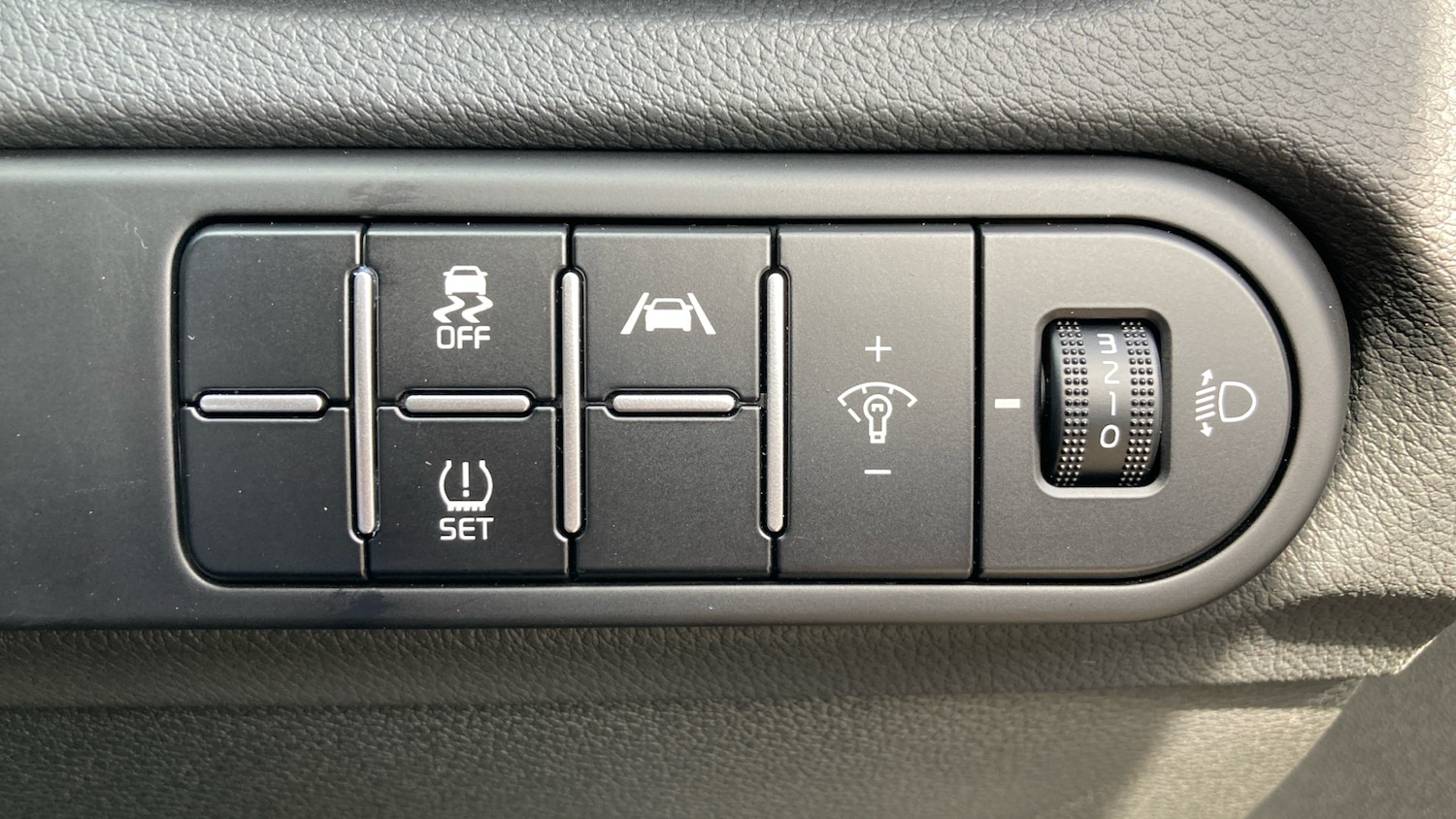 Used Kia Ceed 2025 for sale - 77079468: Photo 42