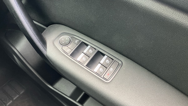 Used Renault Captur 2022 for sale - 76143554: Photo 32