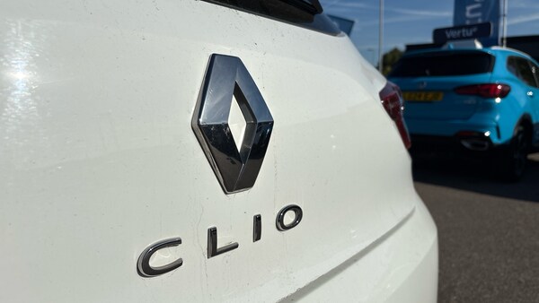 Used Renault Clio 2022 for sale - 76117319: Photo 40