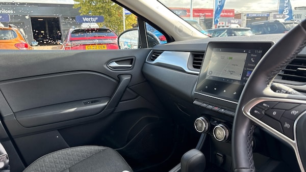 Used Renault Captur 2023 for sale - 76100854: Photo 14
