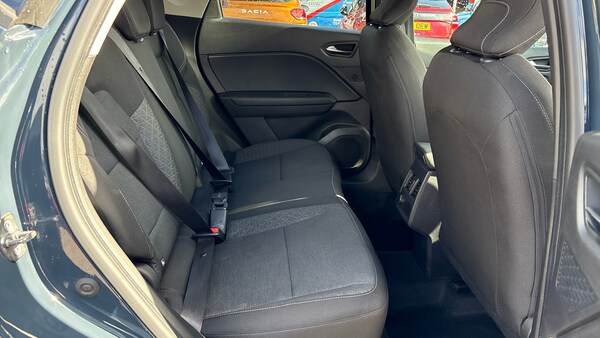 Used Renault Captur 2023 for sale - 76100854: Photo 16