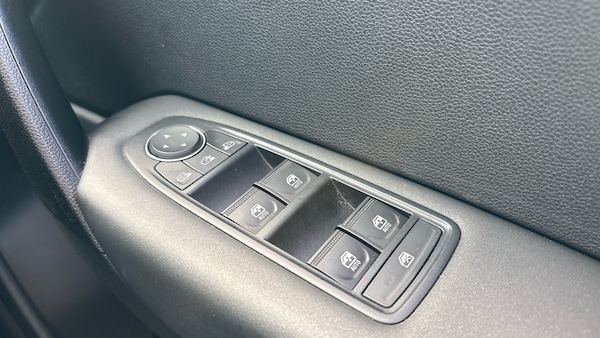 Used Renault Captur 2023 for sale - 76100854: Photo 23