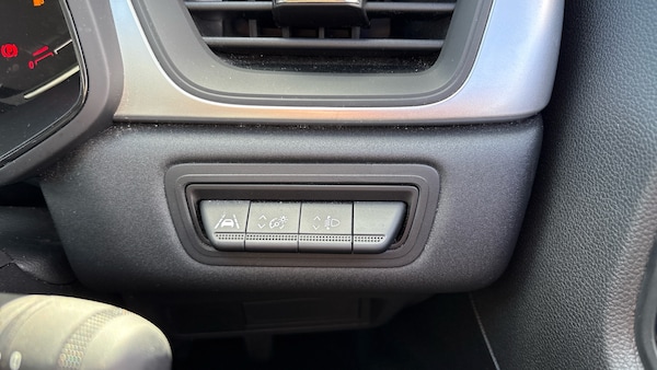 Used Renault Captur 2023 for sale - 76100854: Photo 24