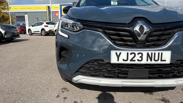 Used Renault Captur 2023 for sale - 76100854: Photo 31