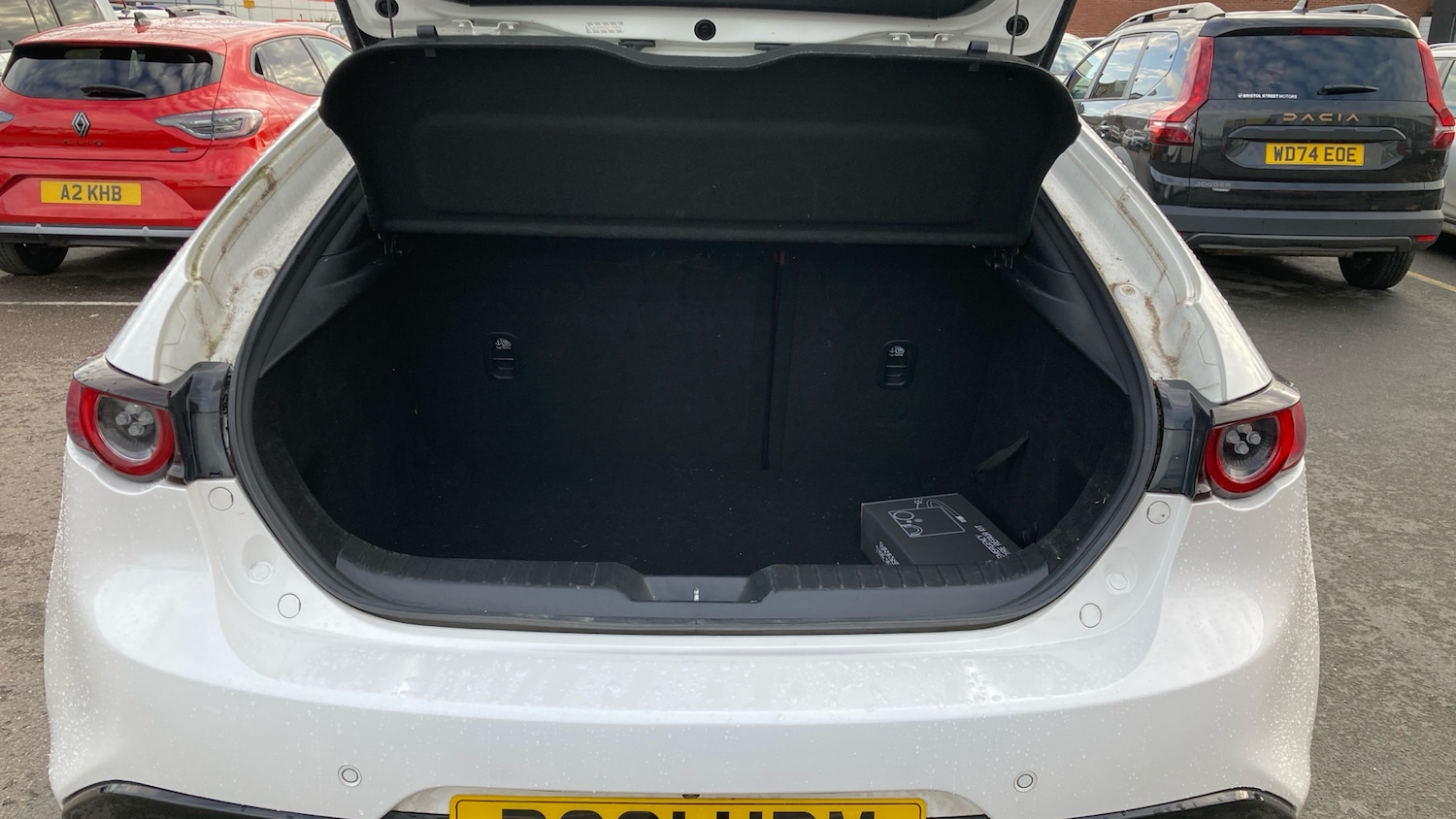 Used Mazda Mazda3 2021 for sale - 76905946: Photo 4