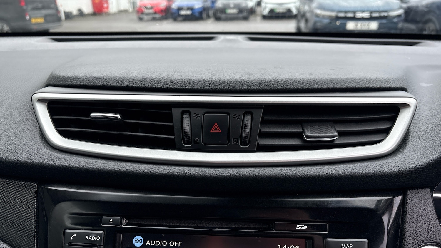 Used Nissan X-Trail 2016 for sale - 77898716: Photo 25