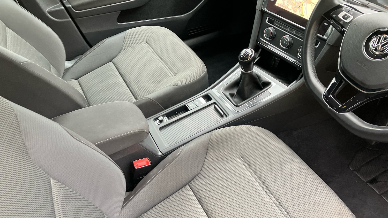 Used Volkswagen Golf 2017 for sale - 76795085: Photo 14