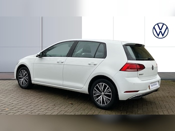 Used Volkswagen Golf 2017 for sale - 76795085: Photo