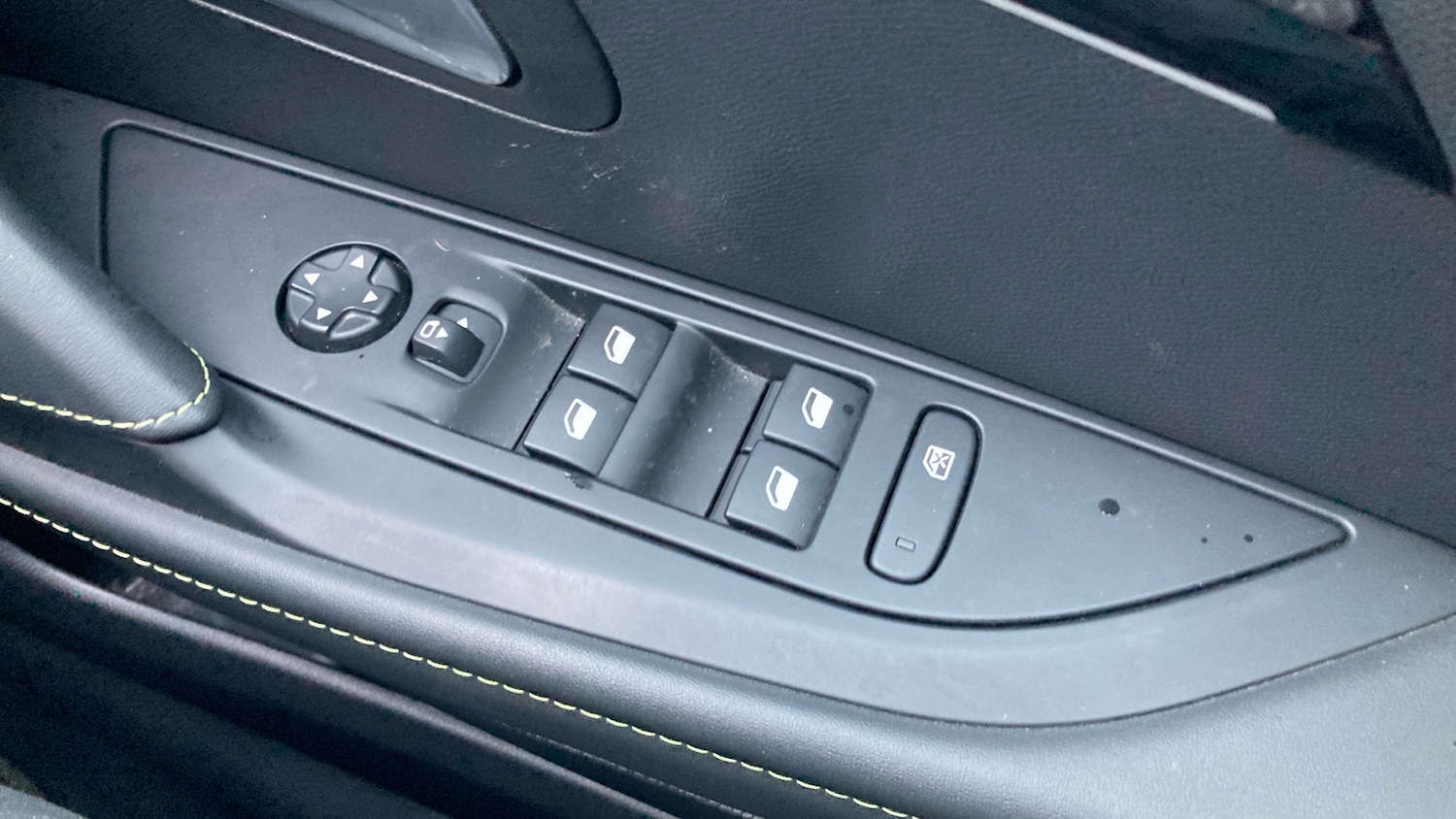 Used Peugeot 208 2022 for sale - 76862284: Photo 35