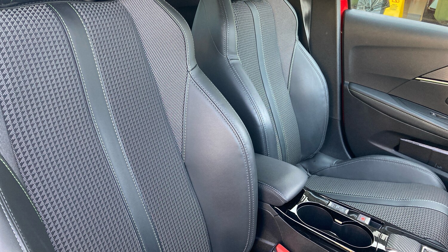 Used Peugeot 208 2022 for sale - 76862284: Photo 44