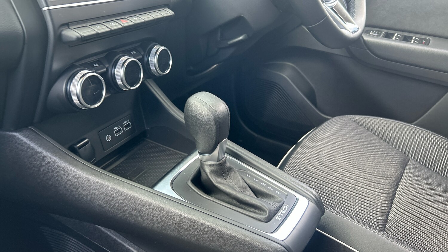 Used Renault Captur 2023 for sale - 77830375: Photo 13