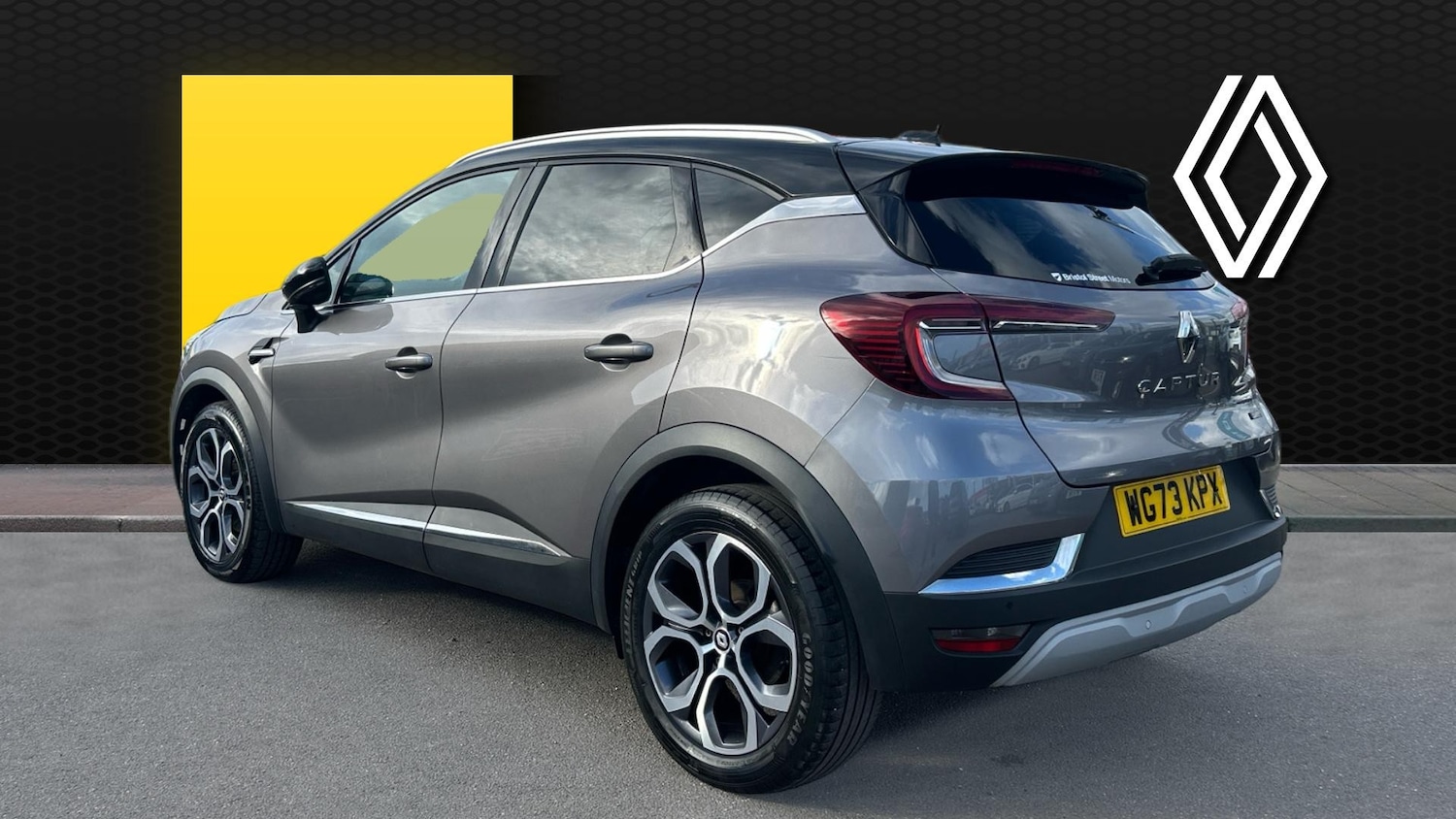 Used Renault Captur 2023 for sale - 77830375: Photo 2